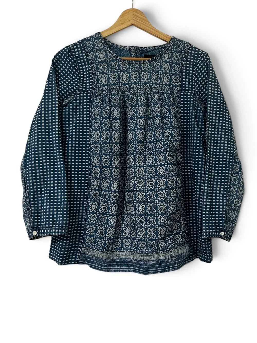 J Crew Chambray Long Sleeve Blouse Size 6 lightweight denim block print Batik